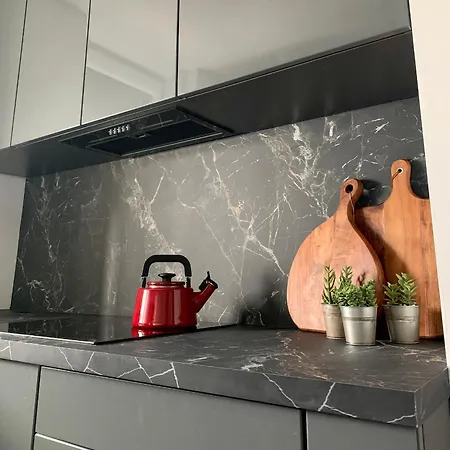 Metro Trocka Apartment Варшава Екстер'єр фото